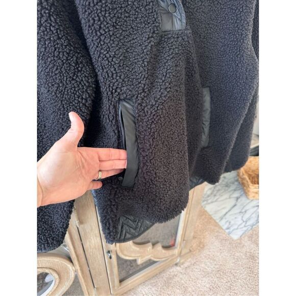 Athleta Cozy Sherpa Snap Sweatshirt in Black Size Small - Picture 4 of 9